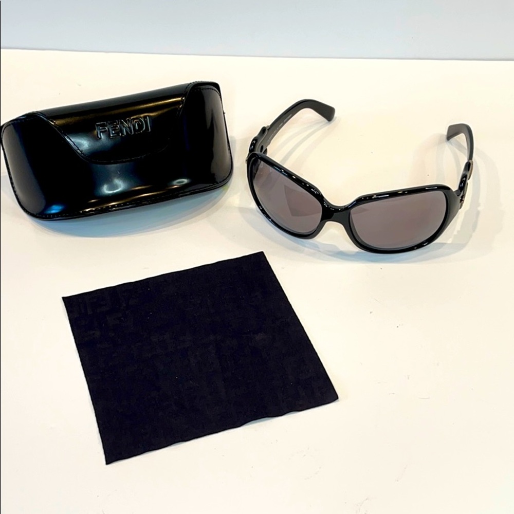 Fendi buckle glasses